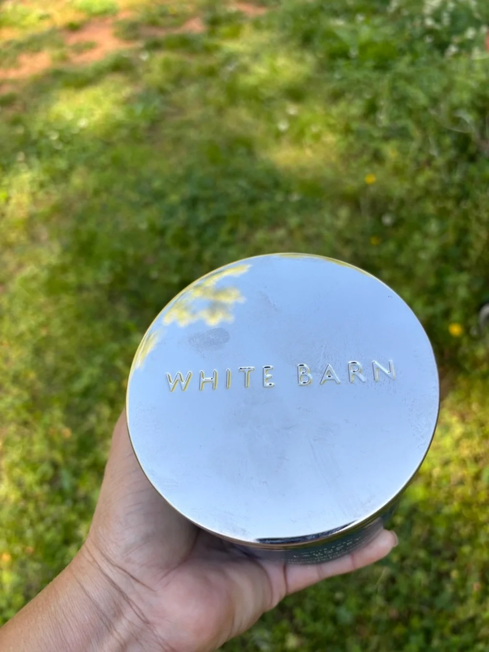 White Barn Laundry Day Candle - Blue with Gold Trim - Picture 3 of 11